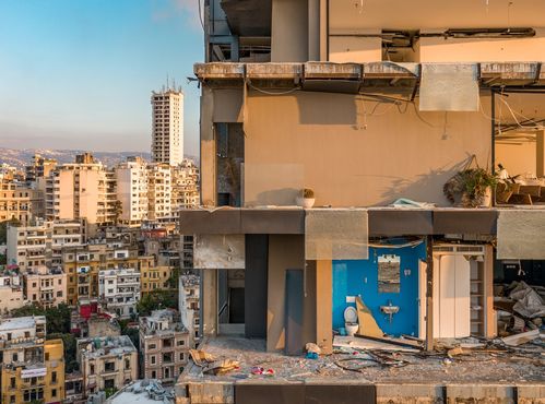 大爆炸后的贝鲁特 受威胁的建筑遗产和受创伤的集体记忆