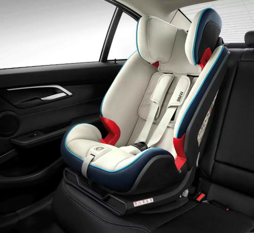 六一福利 BMW儿童安全座椅守护梦想