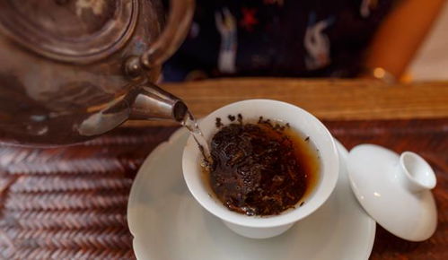 黑茶特有的基本工艺流程是,黑茶的特色工艺是什么