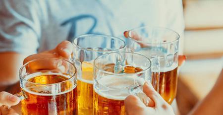 喝啤酒对血糖有什么影响呢 喝完啤酒后引起血糖波动的原因有哪些