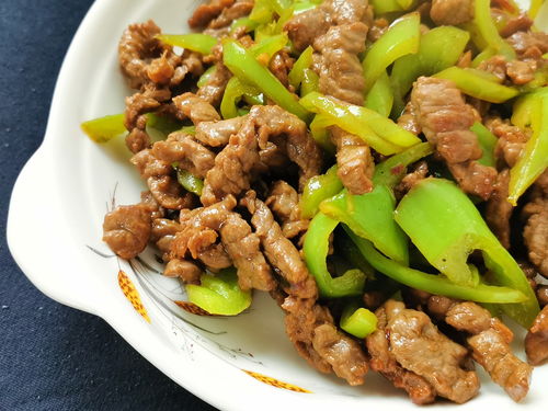 炒青椒肉丝炒饭如何不粘锅,炒肉丝老是粘锅是什么原因？如何炒肉丝才能不粘锅？