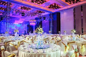 广州婚宴酒店预订价格_广州办婚礼的酒店一览,即将在广州举行婚礼，广州粤式婚宴酒楼有哪些推荐？