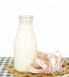 酸牛奶？酸牛奶和酸奶有什么区别