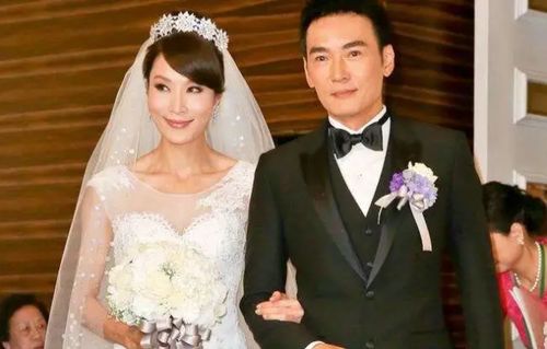 冯绍峰赵丽颖依旧默契,那些去年离婚的明星夫妻在2022年动向如何