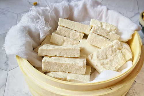 做豆腐用的石膏粉去哪里买,请问做豆腐的时点豆腐的石膏一般在哪里有卖的?