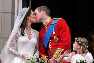皇家童话婚礼全过程 阳台之吻 重现经典 