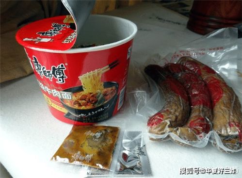 火车美食除了泡面还有啥 列车售货员 这4种美食你同样值得拥有