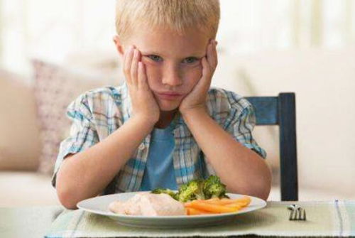 10岁儿童吃完饭就吐是什么原因引起的怎么治疗（10岁小孩吃了就吐怎么办）