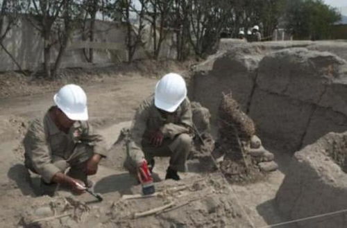 国外挖掘出三位19世界中国劳工的尸体，看到遗物叫人气氛