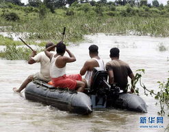 印度中央邦一辆公共汽车被洪水冲走 预计70人遇难 高清组图 