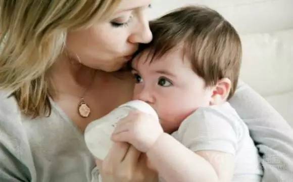 婴儿对奶粉过敏,温柔呵护与精心挑选是关键