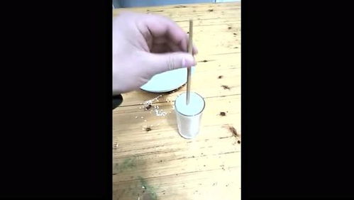 筷子提起大米,这种物理实验你会吗 