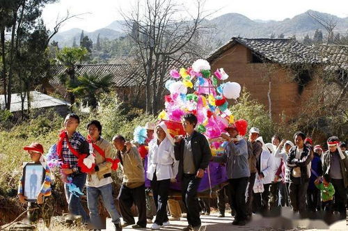 农村一老人在孙子家离世,大儿不在小儿在邻村入赘,丧事由谁办