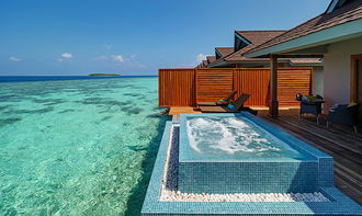 马尔代夫佩迪恩岛游记美丽的蓝色海洋与白色沙滩（佩尔迪达城）