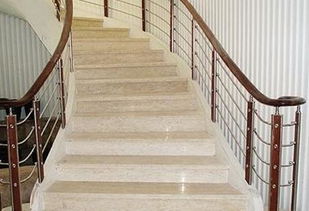 免漆实木踏步板和踢步如何安装到水泥楼梯上 