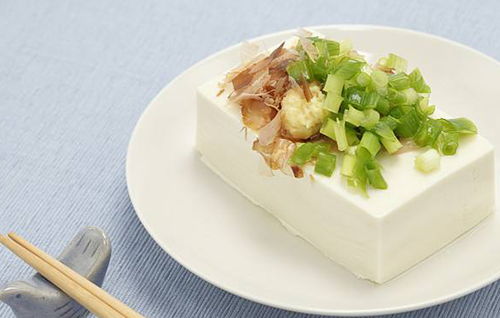 梦见吃干豆腐是什么意思梦到吃干豆腐好不好