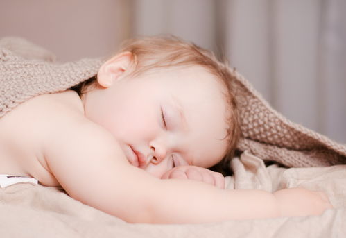 10岁的小孩睡觉流口水是什么原因造成的吃什么药治疗（十岁小孩子睡觉流口水是什么原因）