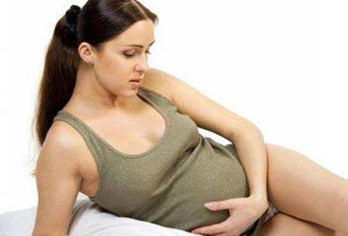 孕晚期睡姿(孕晚期睡姿不对会导致流产吗孕晚期最佳睡姿是什么)