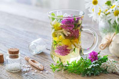 胃炎可以喝冰糖菊花茶吗,美容养颜的茶有哪些