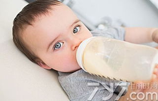 1岁内不建议转奶粉吗宝宝(宝宝一岁后是不是不需要转奶)