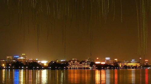 杭州夜游旅游线路 