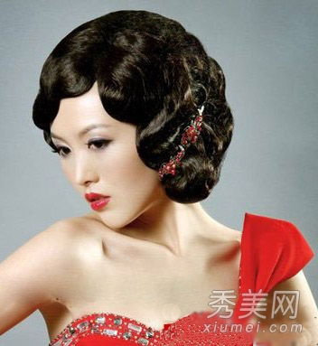 节日中国新娘菜肴国庆节准新娘必须选择发型 