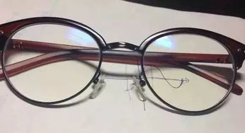 为什么配的眼镜镜片有个凹
