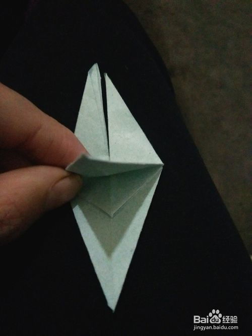 如何简单的折千纸鹤 