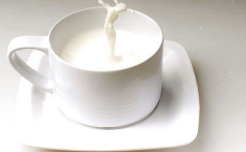 纯奶凝固了算变质了吗