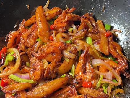 干锅虾的家常做法,干虾的经典菜谱