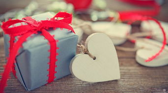 情人节送女孩什么礼物最合适,情人节送什么礼物给女朋友比较好？