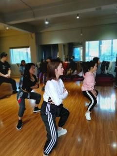 成人舞蹈教练培训学校,求一家三亚成人舞蹈培训机构