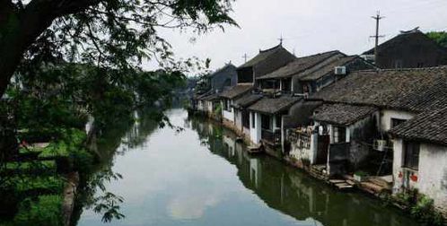 中国水系最发达的城市,有两万多条河流,总长1457公里,被誉水城