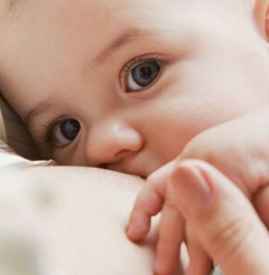 十一个月宝宝吐奶怎么回事，小孩吃完奶老是吐奶怎么回事
