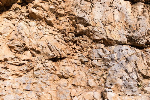 侵入岩和喷出岩的成因,常见岩石和主要特征 