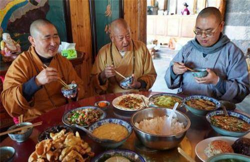 少林寺的和尚每天都吃什么 菜品曝光后,和电视上的完全不同