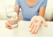 女性经期用药需谨慎,尤其是这5类药物最好别去碰,易损害健康