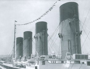 泰坦尼克号为什么有四个烟囱,泰坦尼克号有几个锅炉?