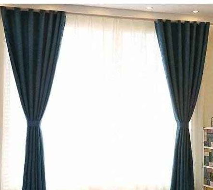 魔术粘贴窗帘怎么弄好看 两层窗帘怎么挂，需要做两个挂杆吗