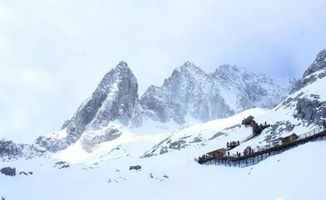 暑假云南冷门旅游 香格里拉,丽江古城,玉龙雪山,罗平螺丝田