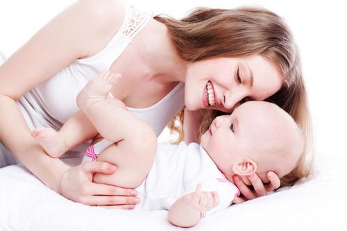 新生儿吃奶粉？刚出生的婴儿多久能吃奶粉