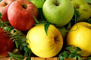 红苹果 青苹果 黄苹果该怎么选 颜色不一样,背后讲究可大了