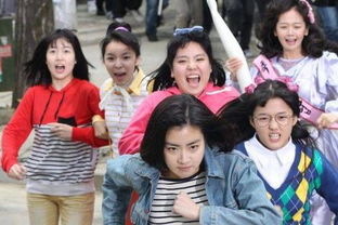 有一部韩国的恐怖片,有姐妹两个的,她们有一个后母,姐妹俩的名字好象叫什么花 