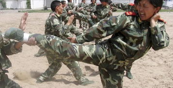 中国16万女兵平时都是怎么训练的 看完以后,你就不羡慕了