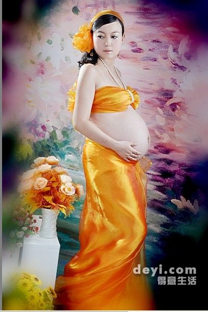 漂亮孕妇照大肚子,挺着大肚子的漂亮孕妇照