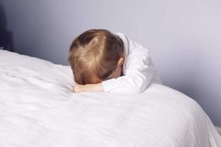 这5种睡姿,让孩子越睡越丑 妈妈们都注意啦