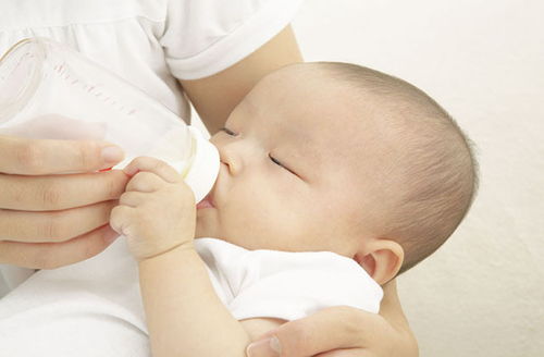 宝宝母乳水黄疸