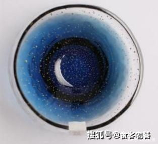 日本酒杯爆火,倒上酒能看见星空,一个700元,网友 也就日本贵