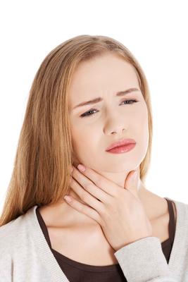 喉咙干是新冠症状吗，喉咙痛是新冠的初期症状吗