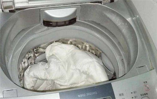 羽绒服能用洗衣机洗吗